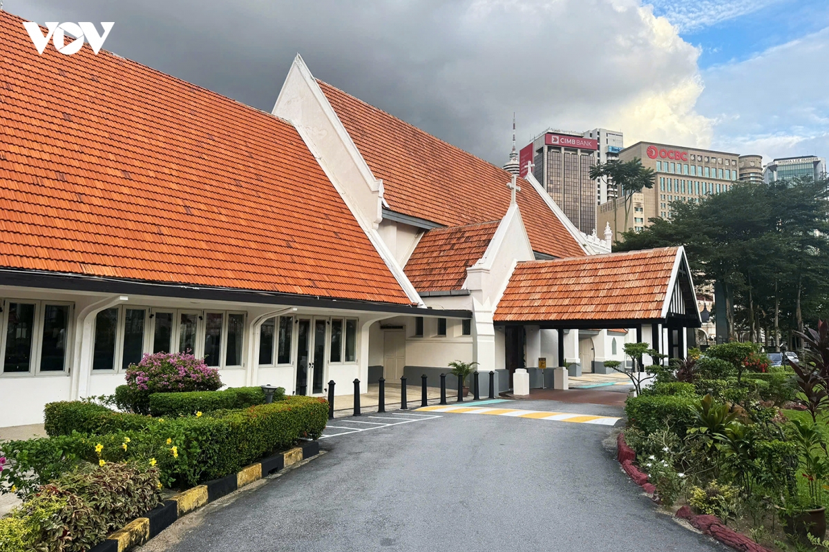 24 gio o kuala lumpur - Diem den da van hoa me hoac du khach tu sang toi khuya hinh anh 4