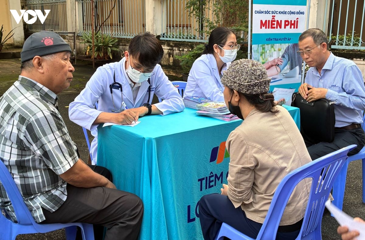  ca phe sang Dai doan ket - khong gian doi thoai tu nhung dieu gian di hinh anh 4