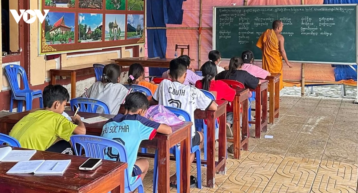 nhung nha giao dac biet bao ton van hoa khmer hinh anh 6