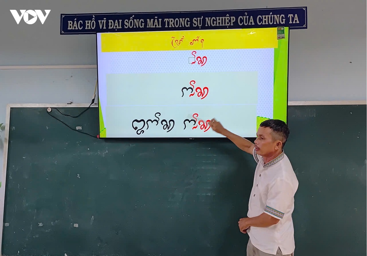 nhung nha giao gieo mam van hoa cham qua con chu o lam Dong hinh anh 1