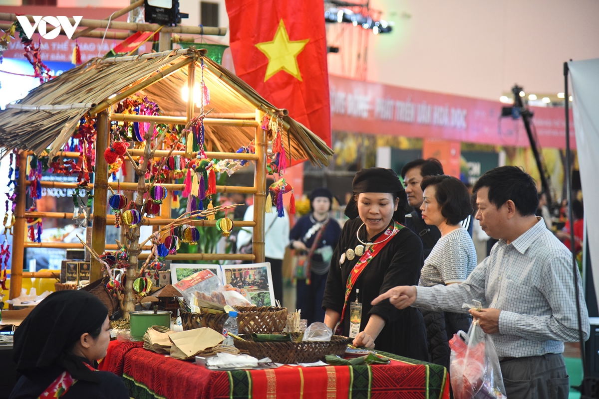 Ấn tượng “Việt Nam thu nhỏ” tại Hội chợ Mùa Thu lần thứ nhất – 2025