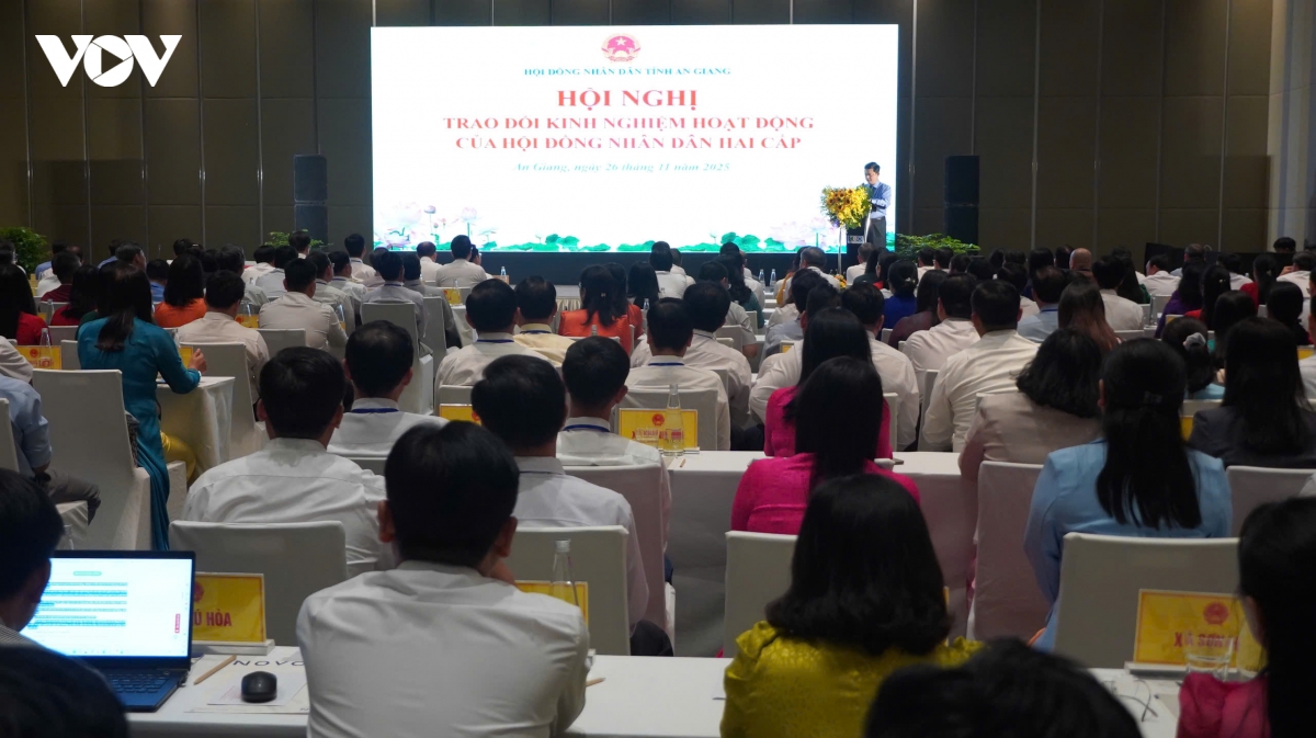 trao doi kinh nghiem hoat dong hDnd trong mo hinh 2 cap hinh anh 1