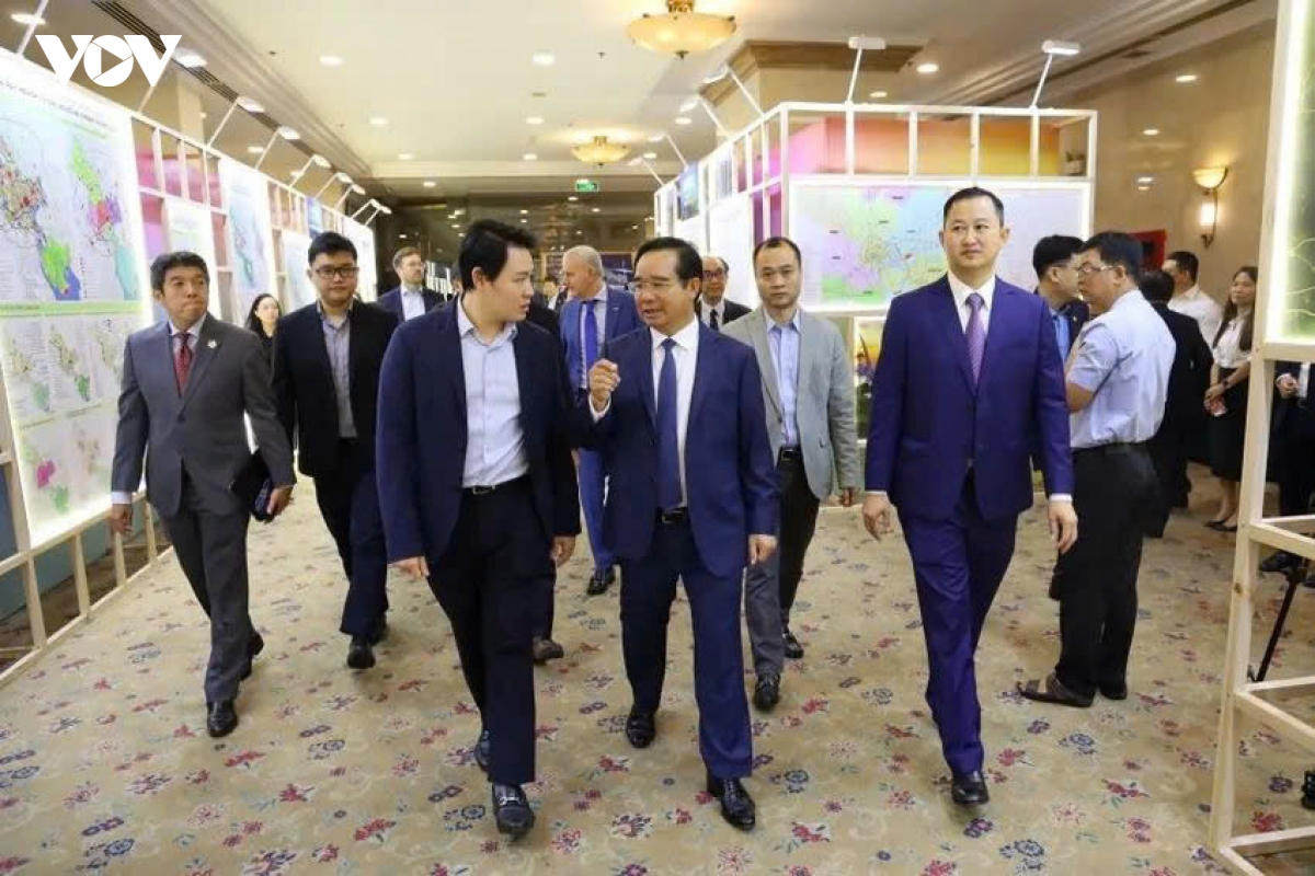 ho tro kinh phi dao tao nhan luc thuc chien cho trung tam tai chinh quoc te hinh anh 2
