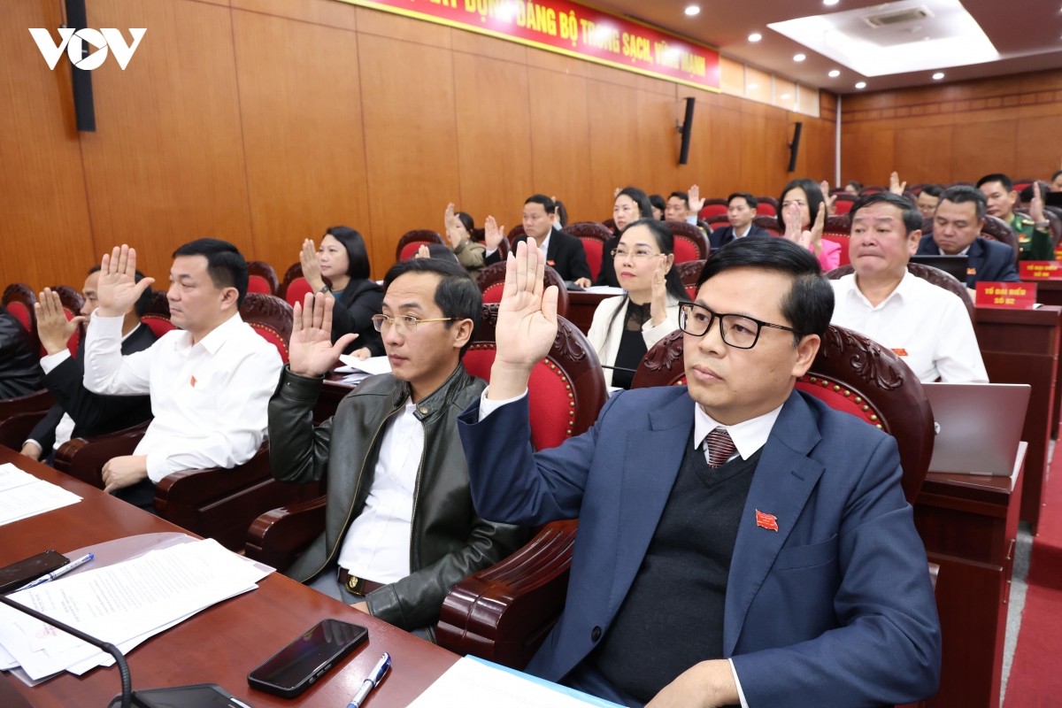 Ong lo minh hung duoc bau lam chu tich hDnd tinh son la hinh anh 2