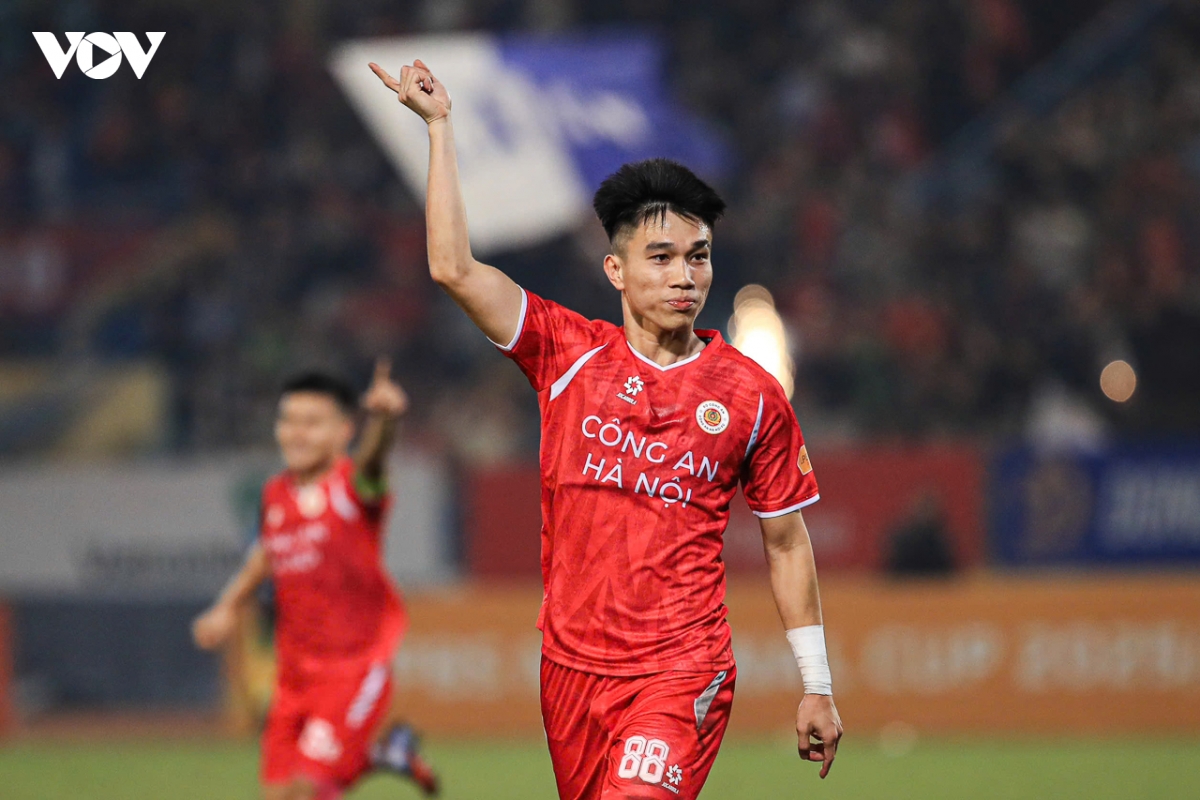cahn vs hagl Doi bong thu do co thanh tich doi dau vuot troi hinh anh 1