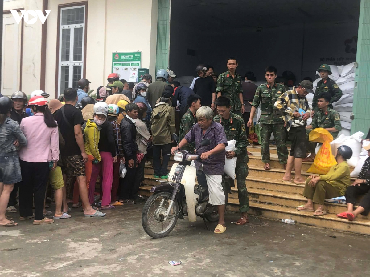 don toan luc khoi phuc doi song vung bao lut o Dak lak hinh anh 1
