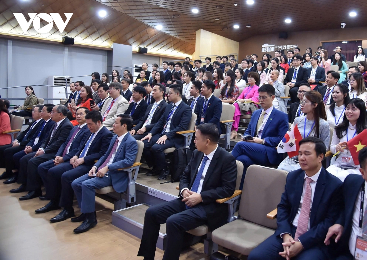 chu tich nuoc luong cuong gap go cong dong nguoi viet nam tai han quoc hinh anh 4