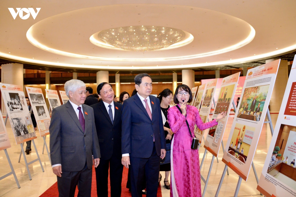 chu tich quoc hoi tran thanh man chu tri dien dan xay dung phap luat hinh anh 2