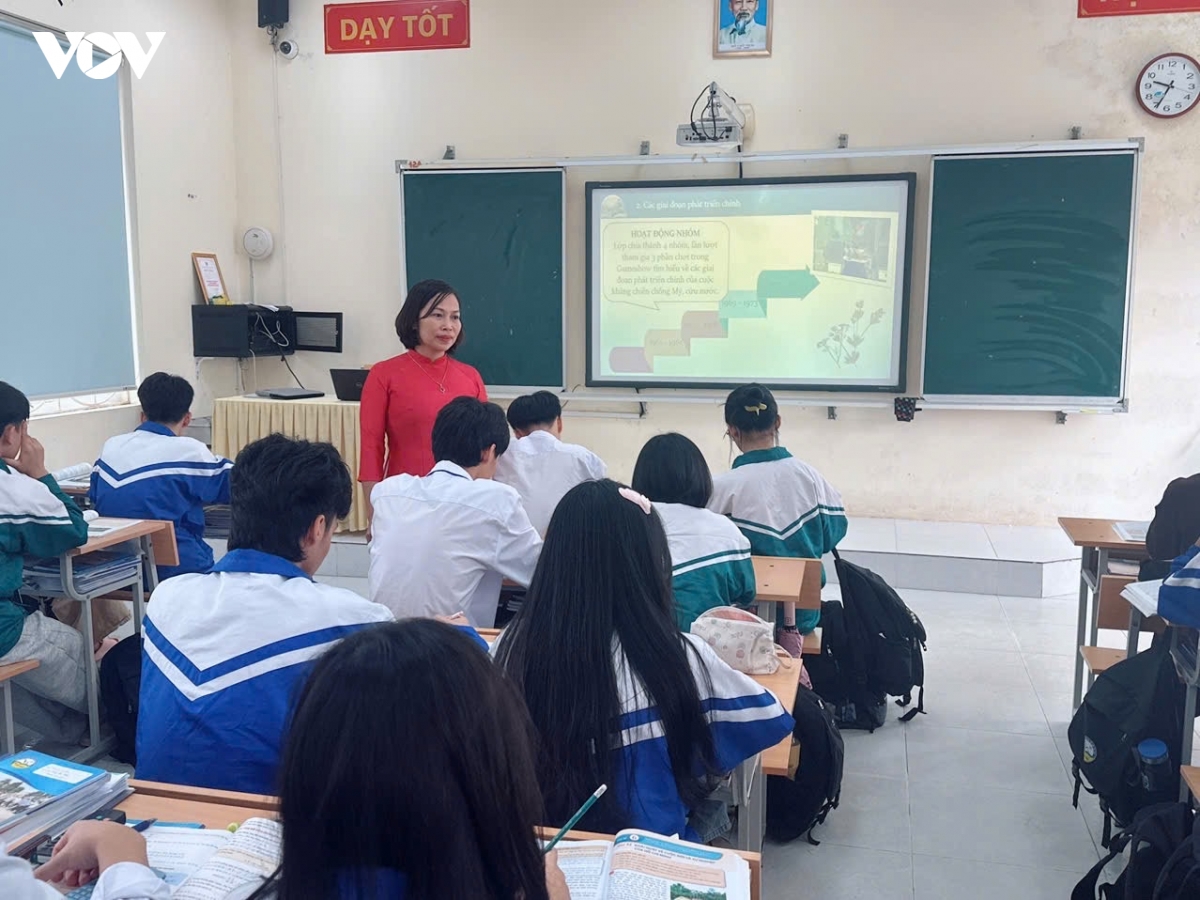 nguoi giu lua cho nhung bai hoc lich su o truong noi tru lao cai hinh anh 4