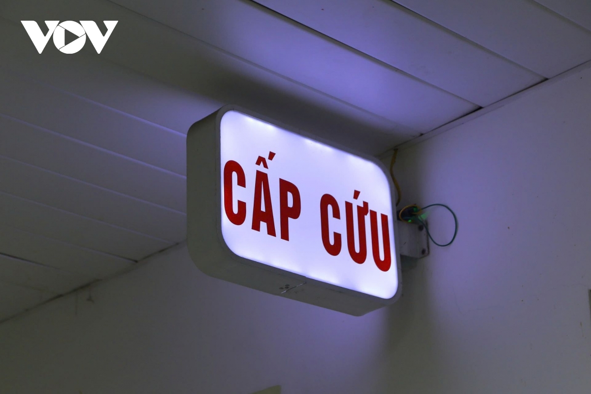 Cụ ông thủng tạng vì thói quen "mặc định" nhiều người Việt lặp lại mỗi khi đau