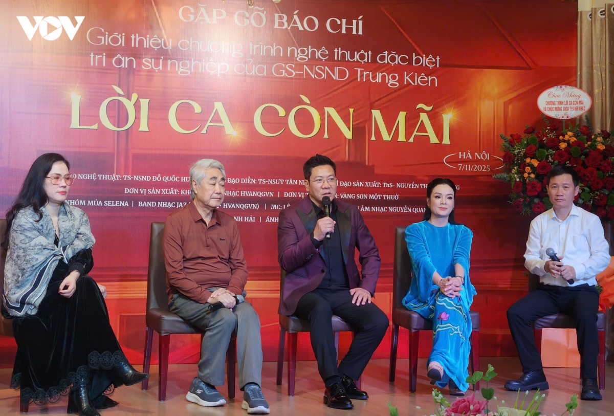 nsnd trung kien trong ky uc hoc tro nguoi thay nghiem khac ma gan gui hinh anh 2