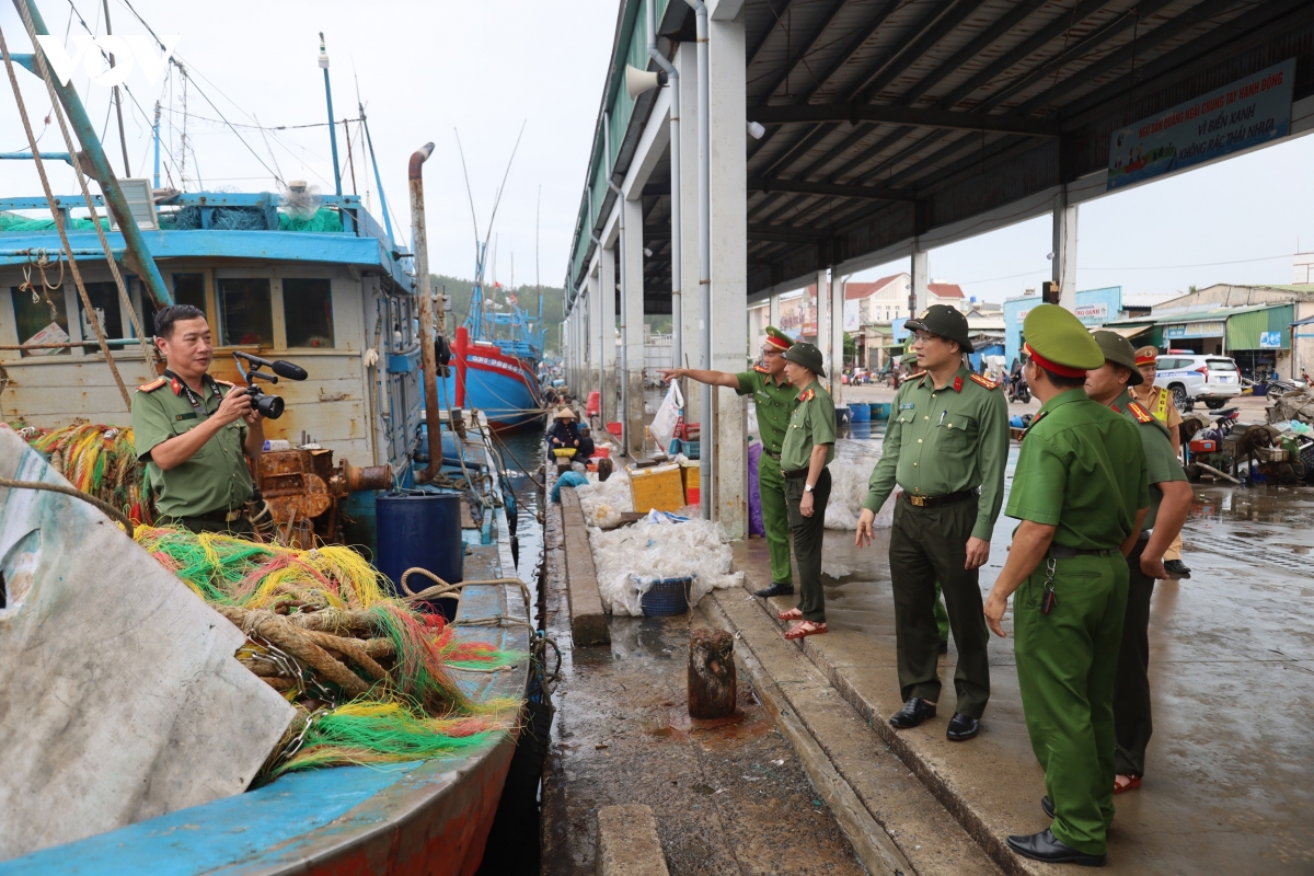 chong khai thac iuu quang ngai xu phat nghiem hinh anh 8
