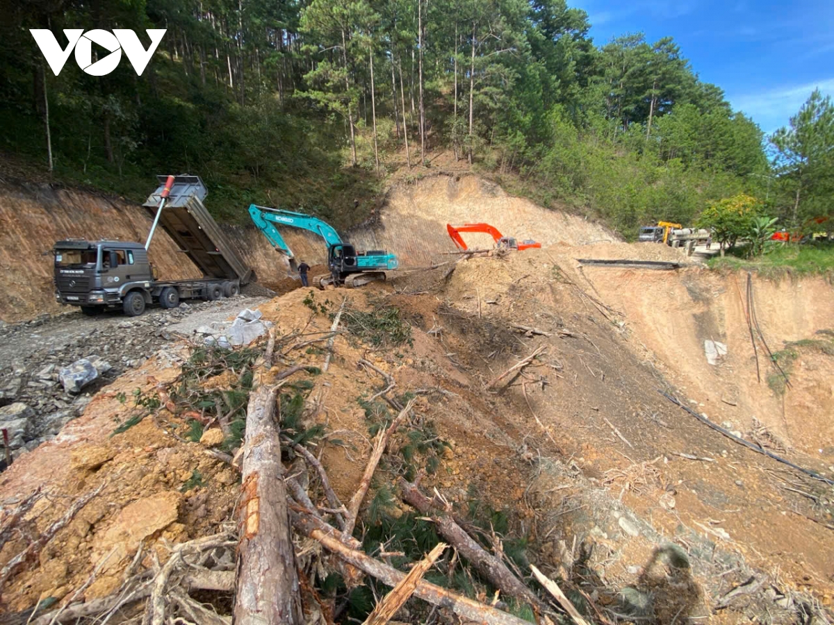 Bộ Xây dựng công bố tình huống khẩn cấp hư hỏng trên đèo Mimosa, Lâm Đồng