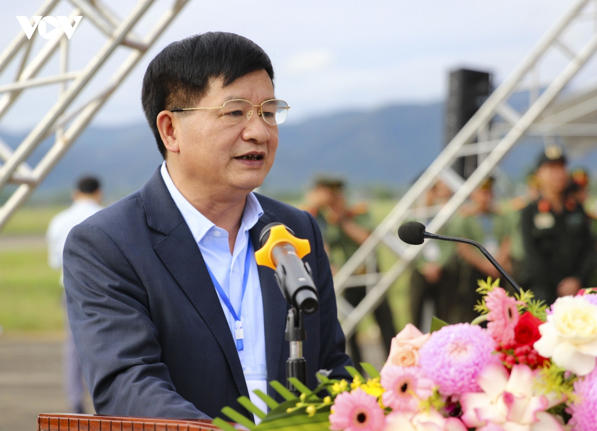 dien tap chong khung bo bat giu con tin tai cang hang khong Dien bien hinh anh 2