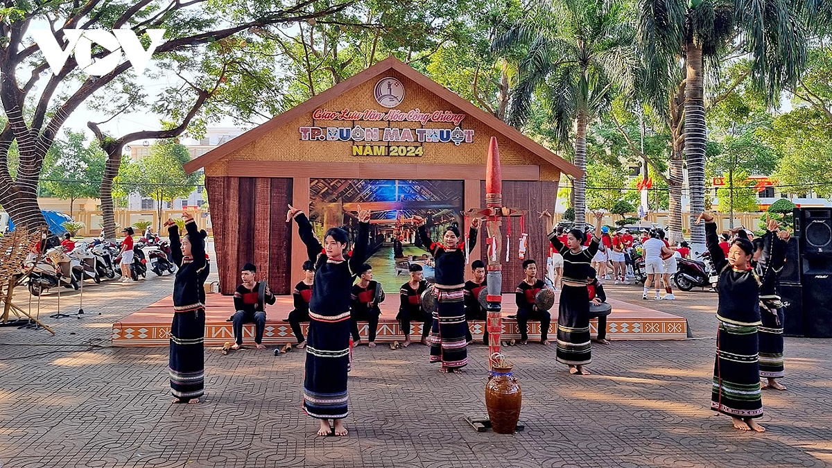 Doc dao dieu mua chim dai bang moi goi than linh cua nguoi E De hinh anh 1