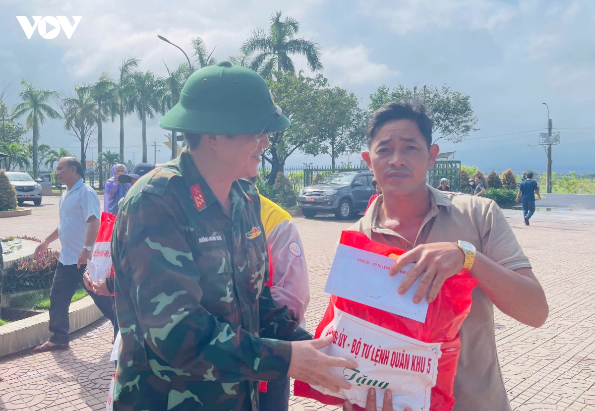sang mai tinh quan dan luc gian kho hinh anh 6