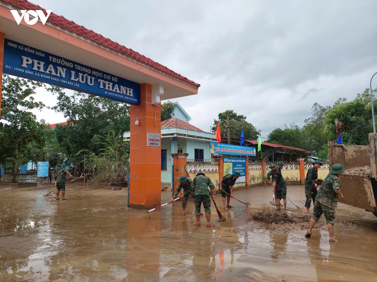 sang mai tinh quan dan luc gian kho hinh anh 3