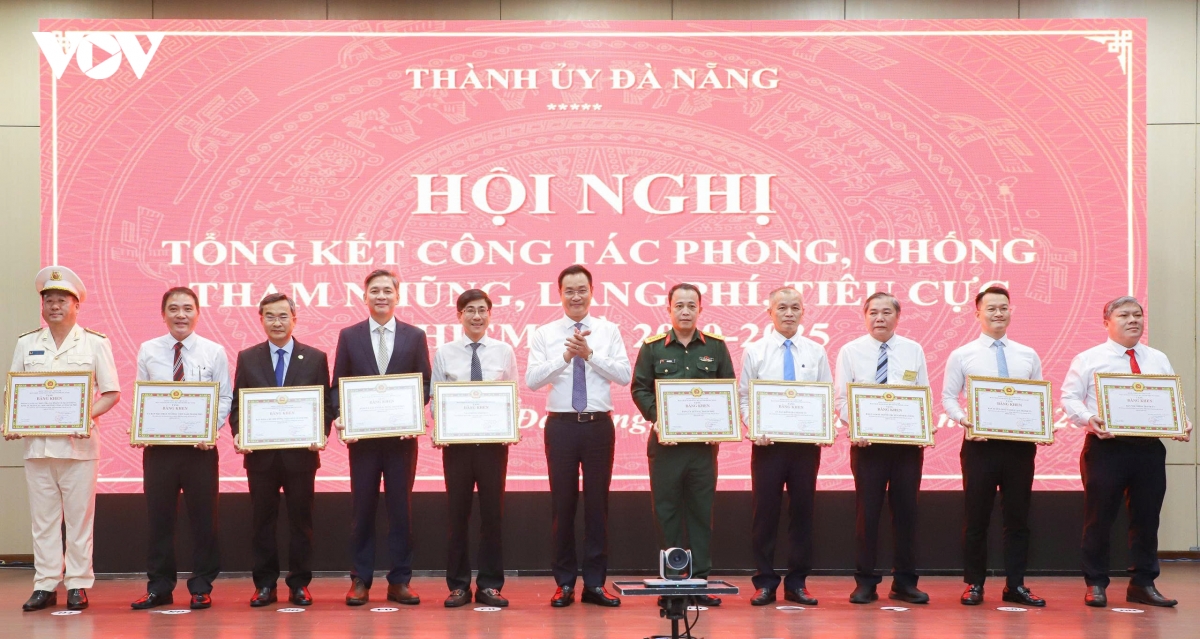 bi thu thanh uy Da nang khuyen khich to giac tieu cuc, co co che khen thuong hinh anh 1