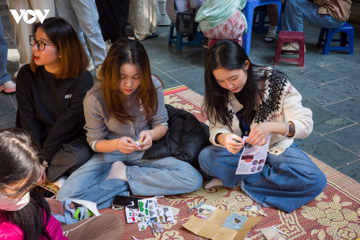 gen z gap di san khi nguoi tre lam song day gia tri truyen thong hinh anh 23