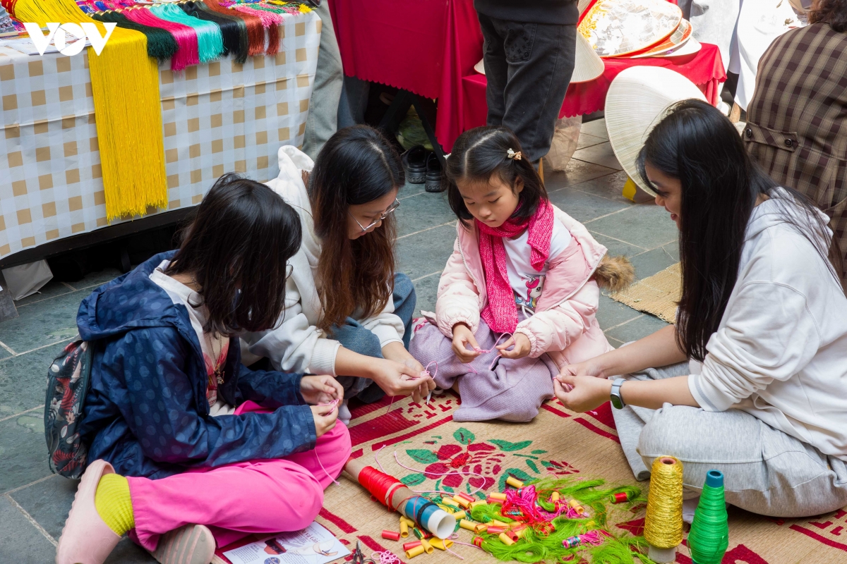 gen z gap di san khi nguoi tre lam song day gia tri truyen thong hinh anh 13