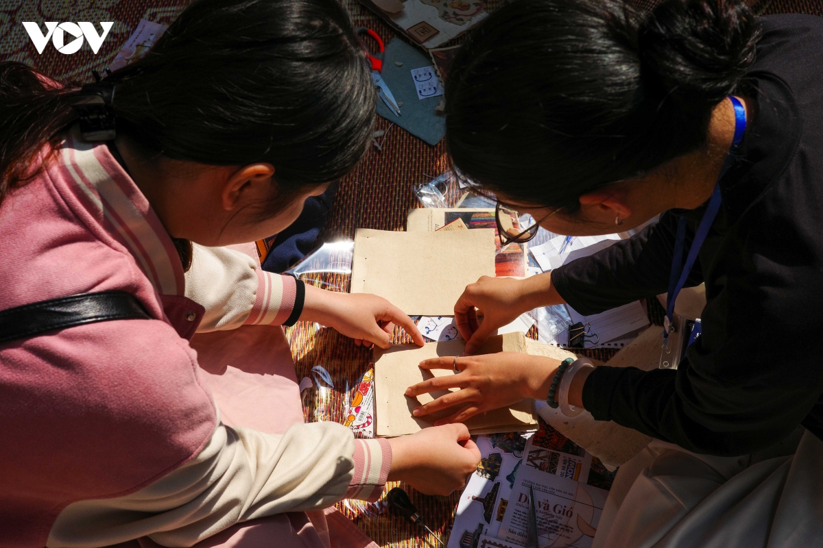 gen z gap di san khi nguoi tre lam song day gia tri truyen thong hinh anh 24