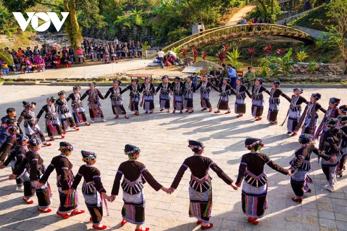 giu vung nen tang tu tuong cua Dang noi bien cuong lai chau hinh anh 3