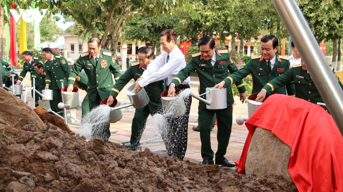 truong quan su quan khu 9 don nhan huan chuong bao ve to quoc hang nhi hinh anh 5