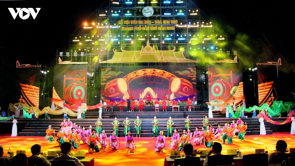 can tho ruc ro song trang bung sang di san van hoa khmer nam bo hinh anh 1