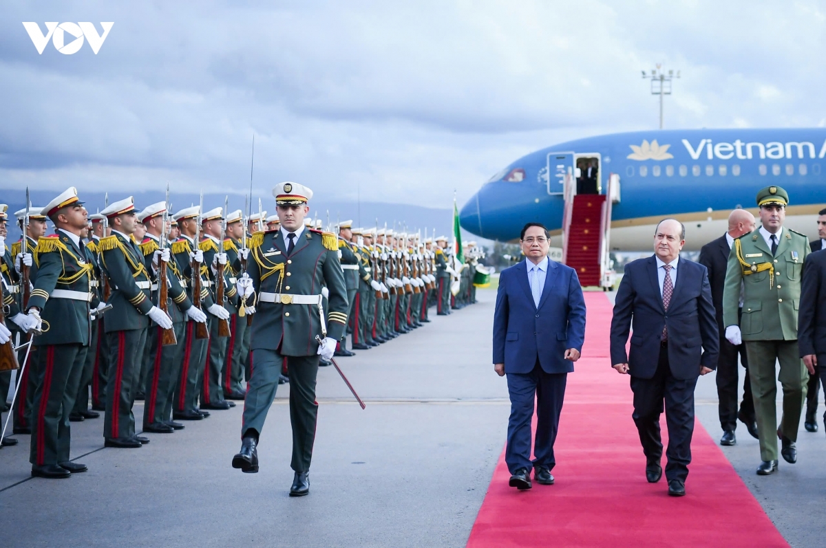 thu tuong pham minh chinh bat dau chuyen tham chinh thuc algeria hinh anh 4