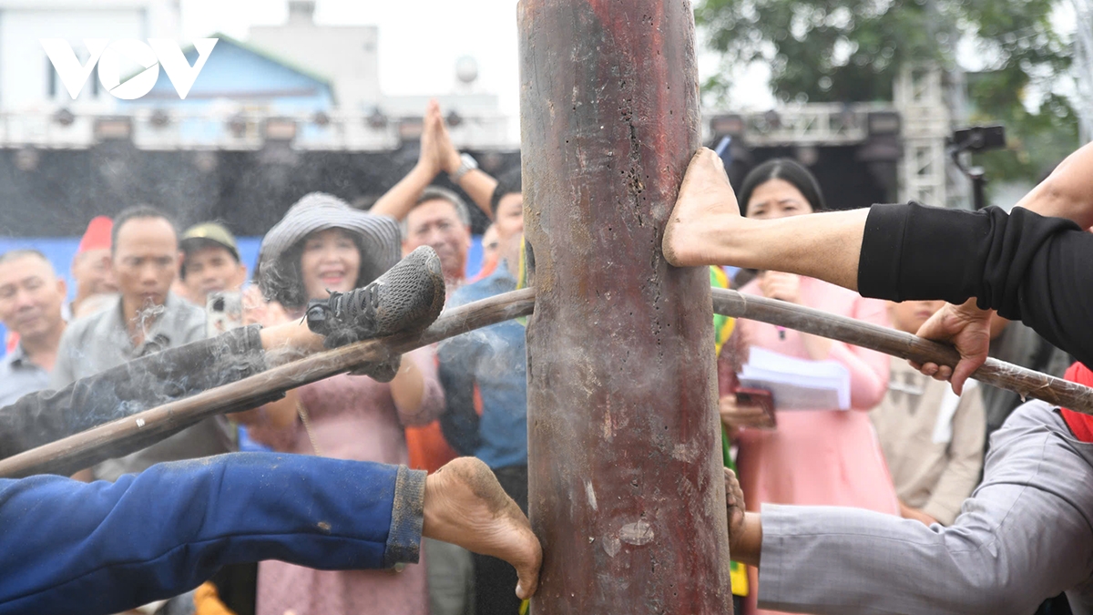 trai trang coi tran trinh dien nghi le va tro choi keo co tai ha noi hinh anh 12