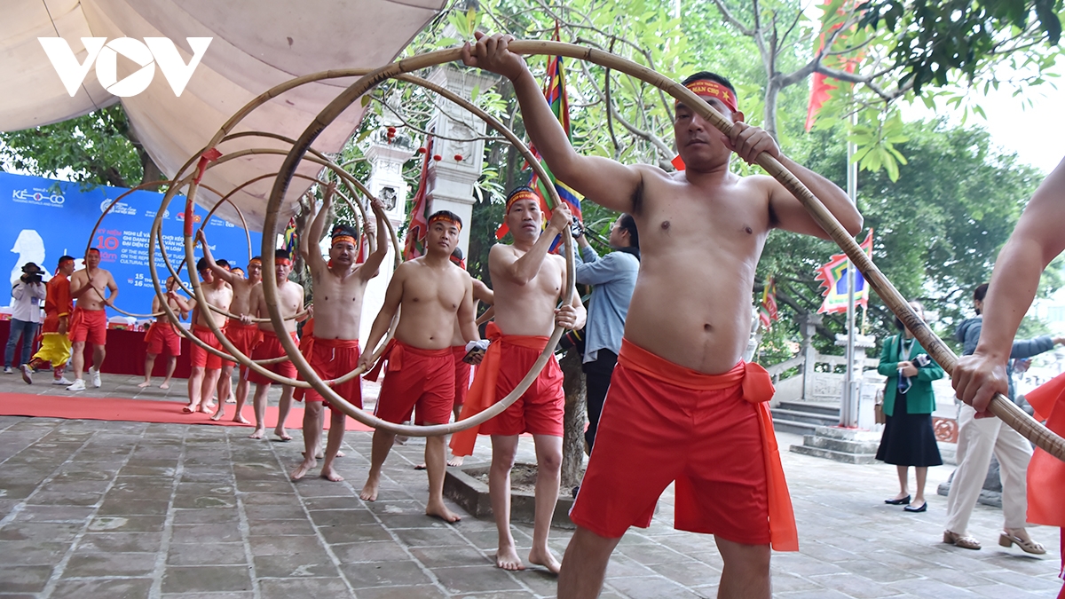 trai trang coi tran trinh dien nghi le va tro choi keo co tai ha noi hinh anh 7