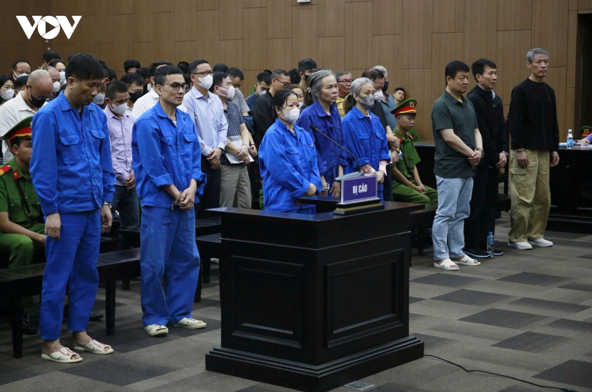cuu bi thu thanh uy hoa binh ngo ngoc Duc ly giai so tien danh bac 4,26 trieu usd hinh anh 2