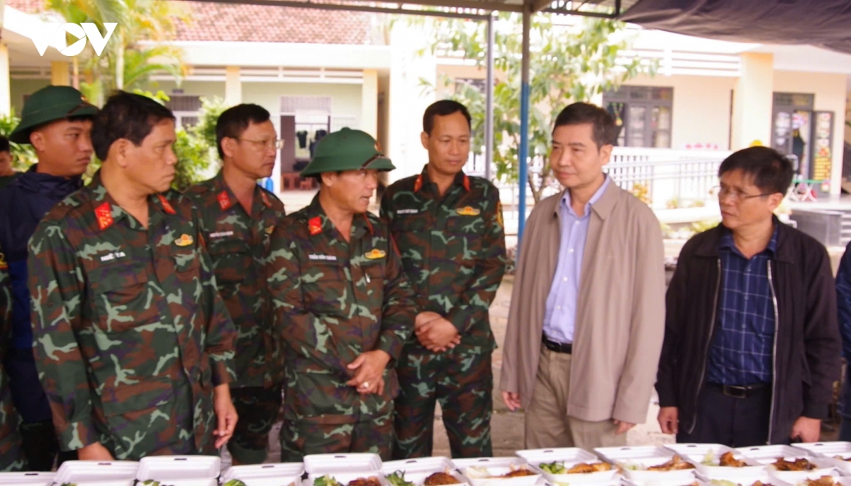 lanh dao tinh Dak lak kiem tra cong tac cuu tro va khac phuc sau lu hinh anh 1