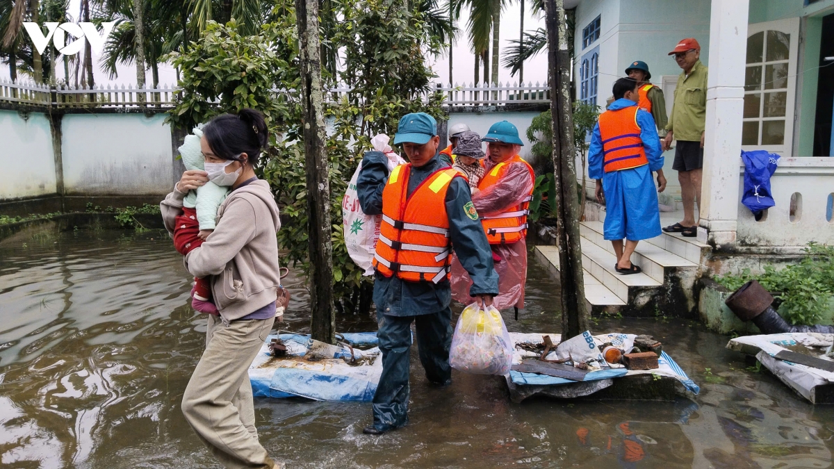 di doi 370 ho dan o hai xa phia tay tinh Dak lak den noi an toan hinh anh 1