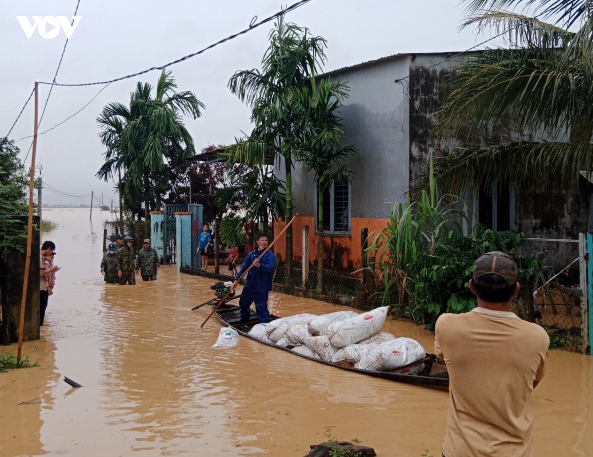 di doi 370 ho dan o hai xa phia tay tinh Dak lak den noi an toan hinh anh 2