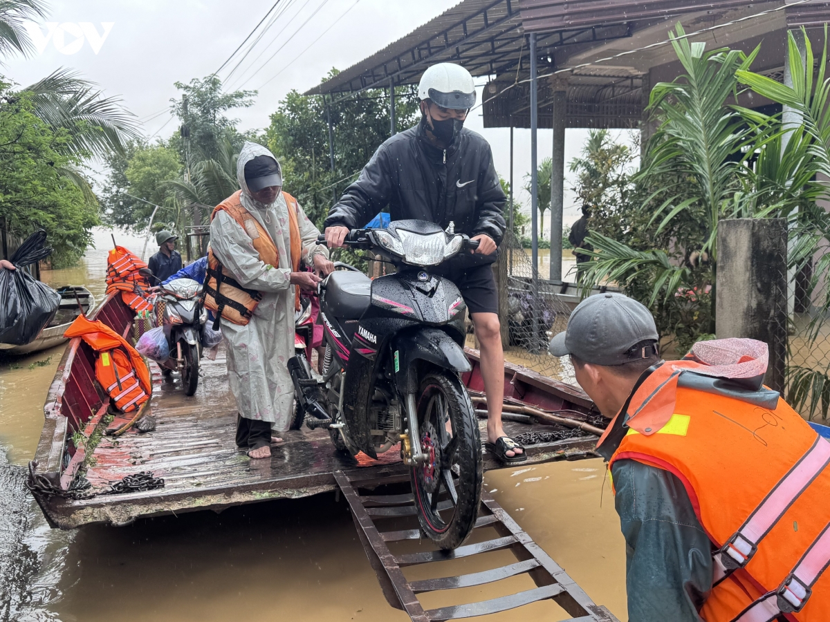 di doi 370 ho dan o hai xa phia tay tinh Dak lak den noi an toan hinh anh 5