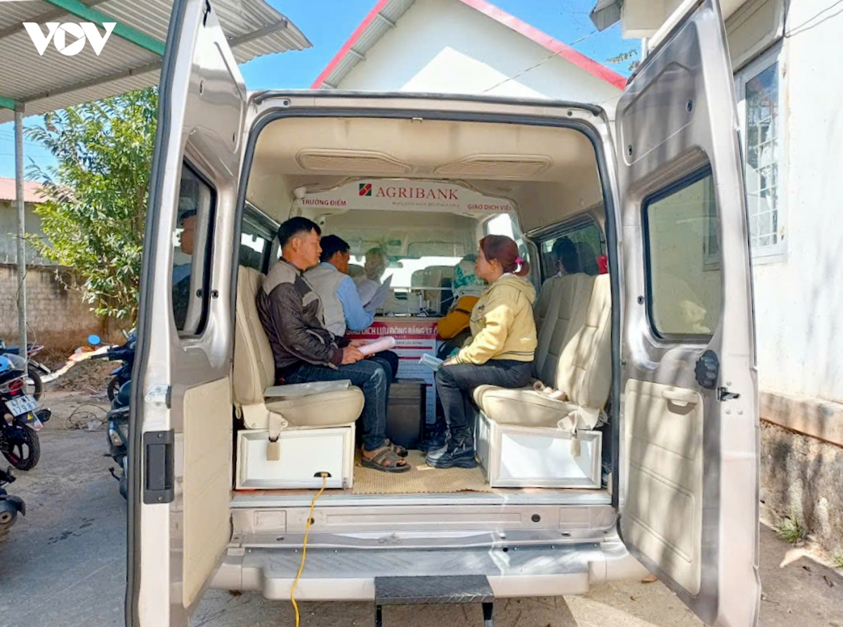 chuyen doi so ngan hang giup mo rong co hoi tai chinh den tung buon lang o Dak lak hinh anh 4