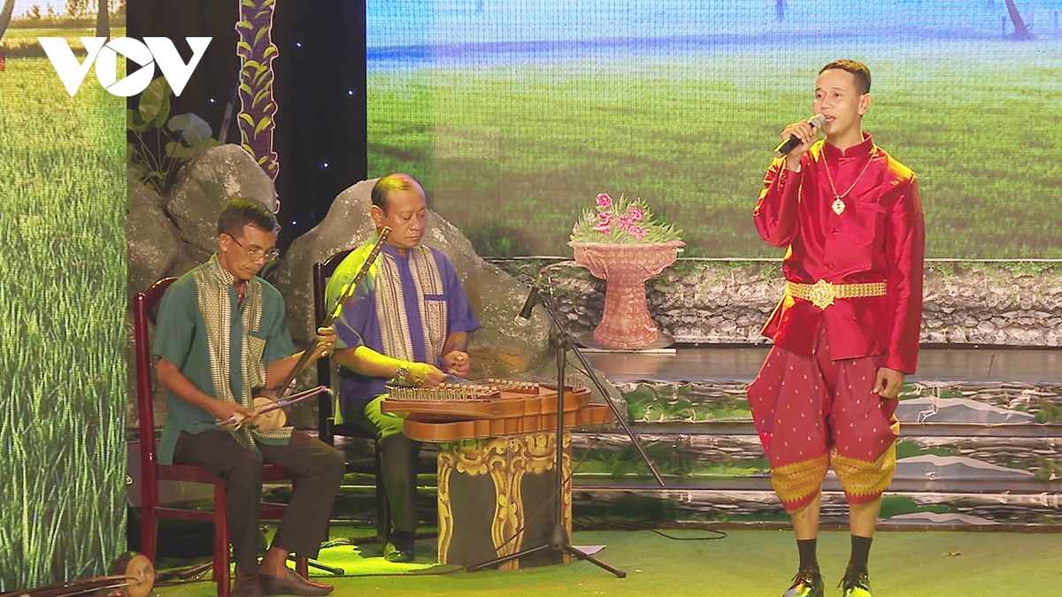 Nhạc cụ t’rô u và t’rô sô trong âm nhạc của người Khmer Nam bộ