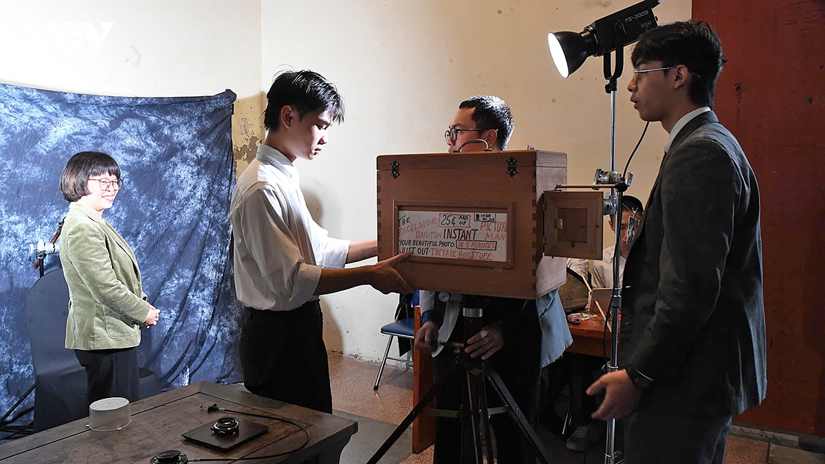photo hanoi 25 biennale bua tiec thi giac da sac mau, khong bien gioi hinh anh 6