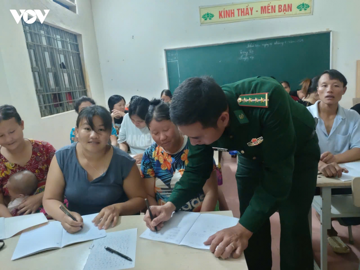 thap sang vung bien bang mo hoi va trai tim nguoi linh hinh anh 4