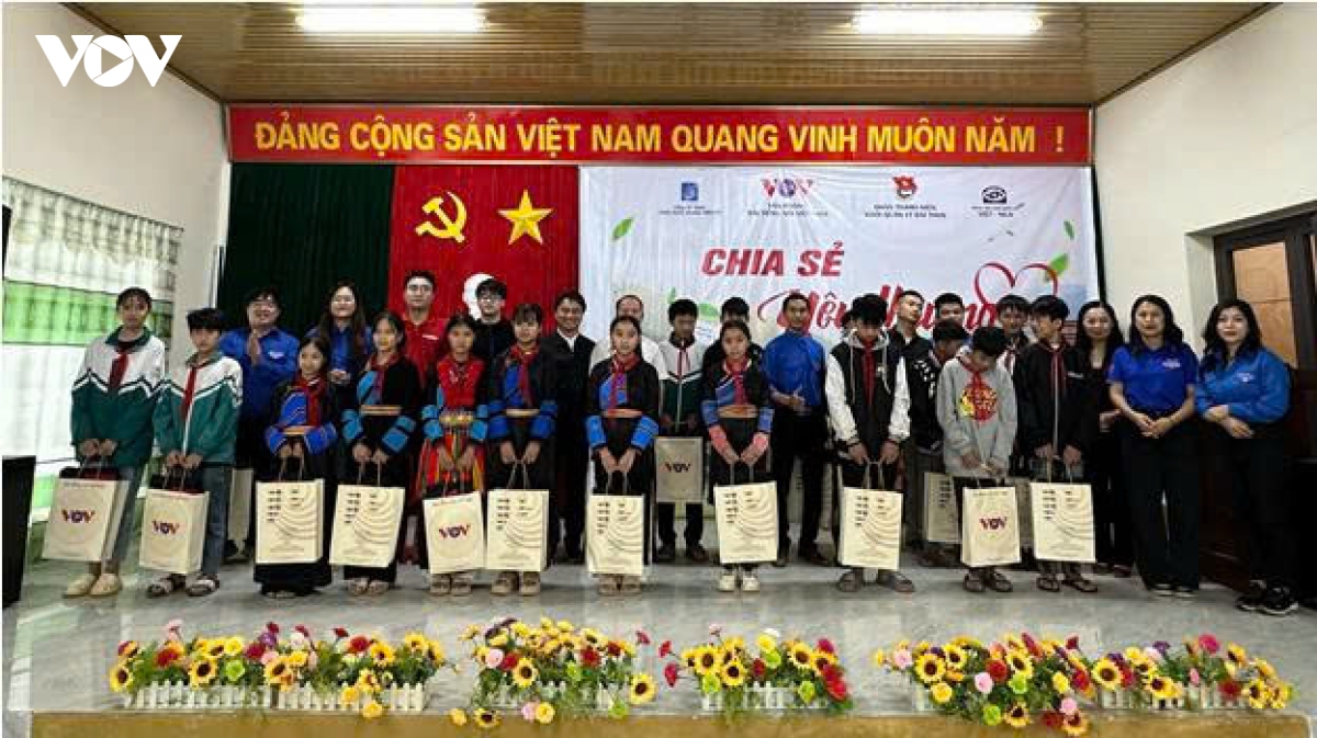 Doan thanh nien khoi quan ly vov trao yeu thuong tai thai nguyen hinh anh 4