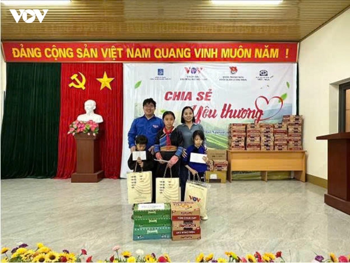 Doan thanh nien khoi quan ly vov trao yeu thuong tai thai nguyen hinh anh 5
