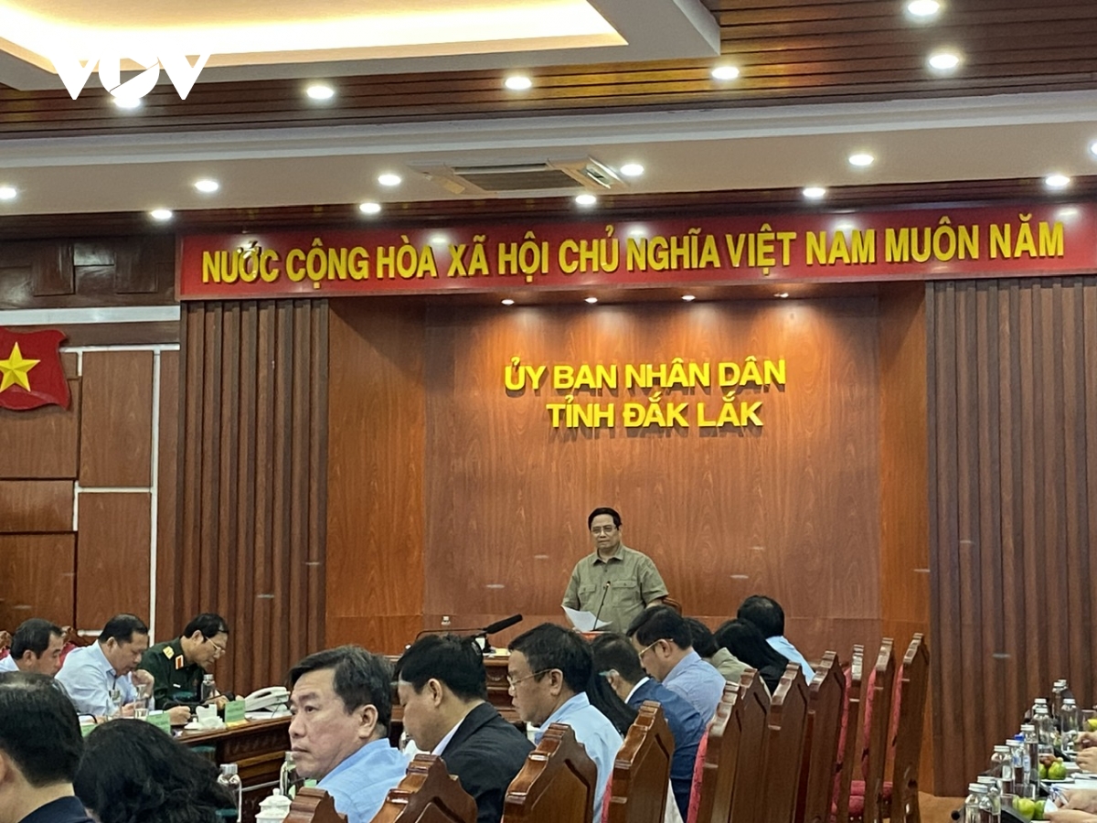 Thủ tướng phát động “Chiến dịch Quang Trung” xây, sửa nhà cho bà con vùng lũ