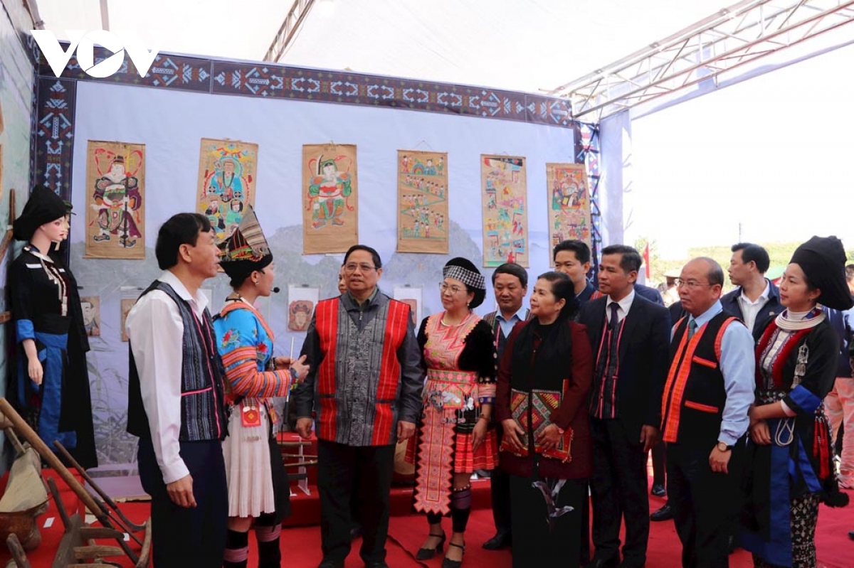 giu vung nen tang tu tuong cua Dang noi bien cuong lai chau hinh anh 1