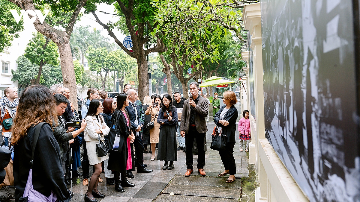 photo hanoi 25 biennale cong bo nhung manh ghep thoi ky tai thiet hinh anh 1