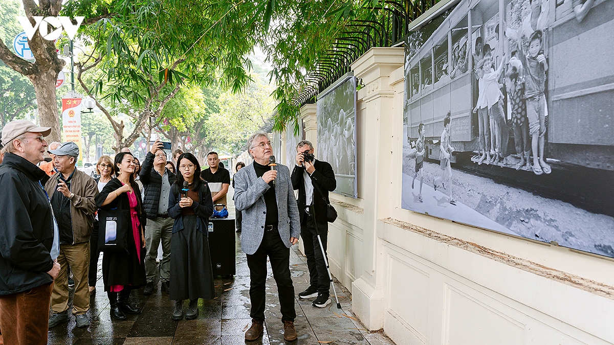 photo hanoi 25 biennale cong bo nhung manh ghep thoi ky tai thiet hinh anh 3
