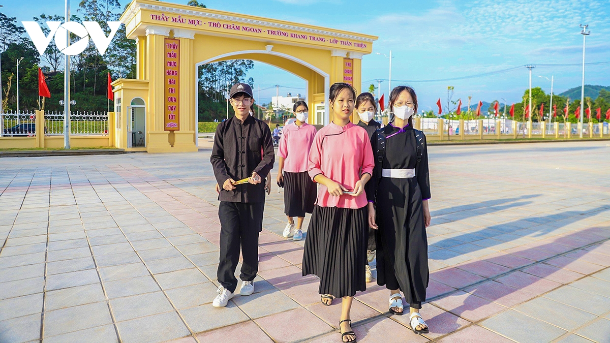 Đầu tư trường nội trú vùng biên bảo đảm công bằng giáo dục