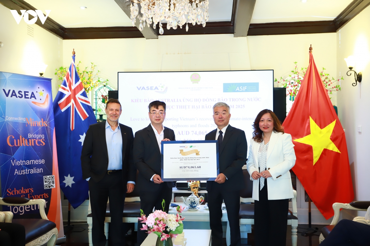 kieu bao australia quyen gop 1,25 ty ho tro dong bao bi bao lu hinh anh 1
