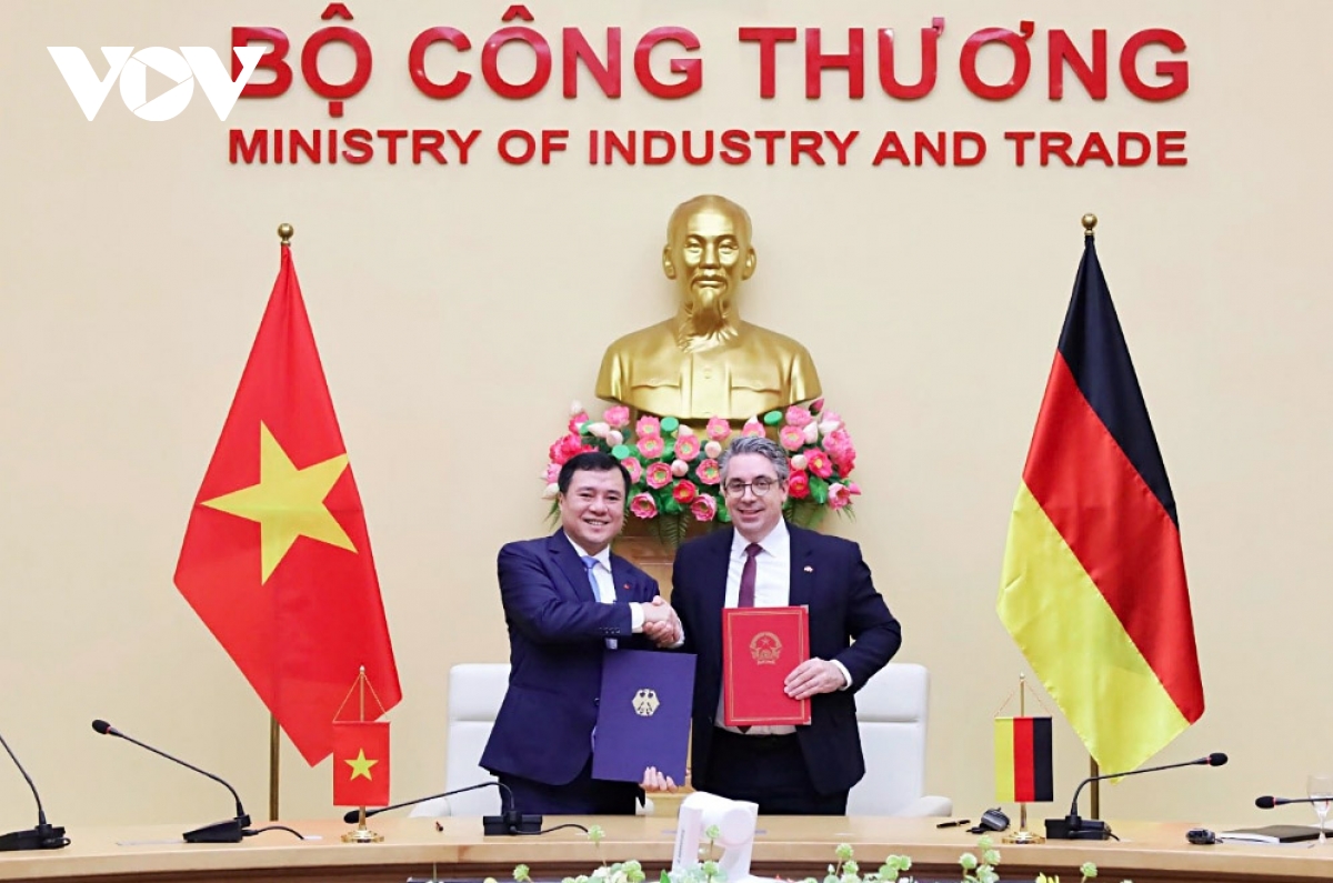 vietnam and germany identify priorities in economic and trade cooperation picture 2