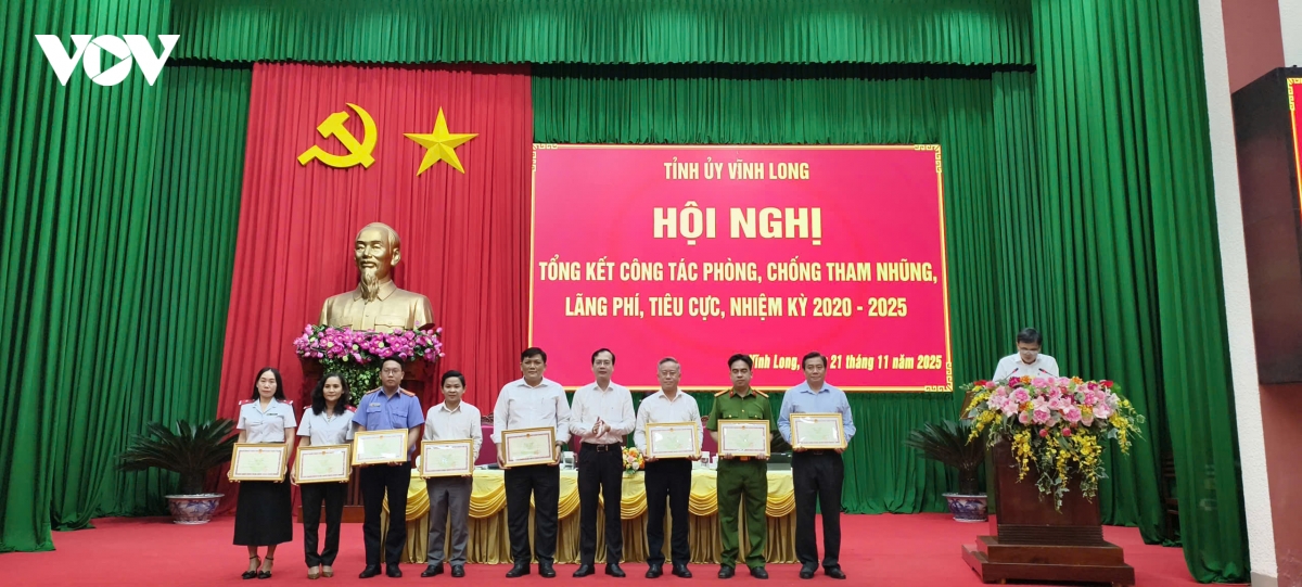 vinh long tong ket cong tac phong, chong tham nhung, lang phi hinh anh 4